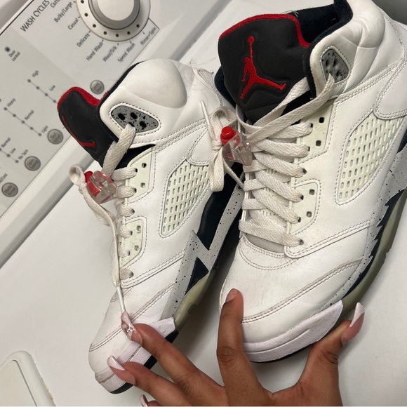 Jordan 5 Retro Fire Red Black Tongue - Picture 3 of 5